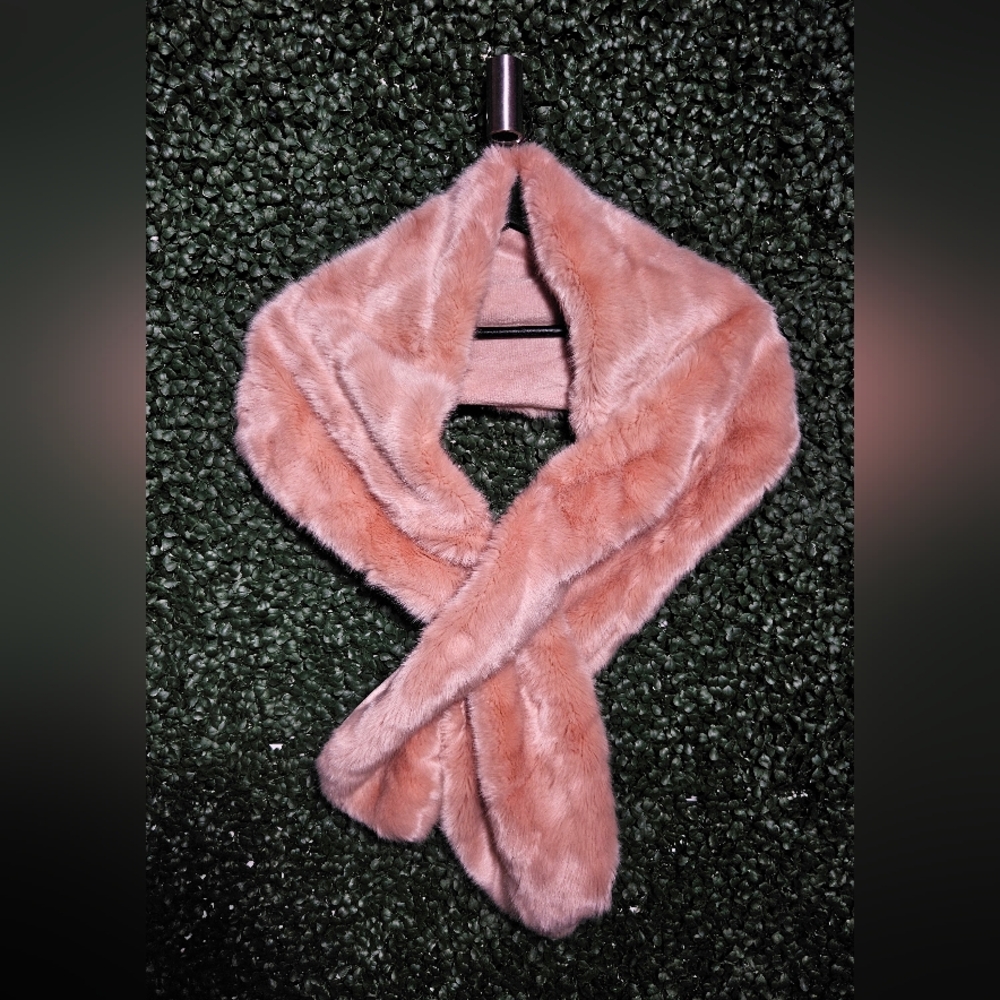 Elegant Pink Faux Fur Scarf